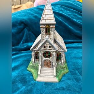 PartyLite "The Church" Olde World Village Tealight Candle House